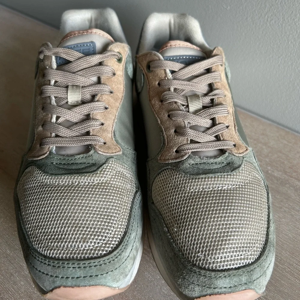 Hoff women’s sneakers size 10 - Picture 4 of 14